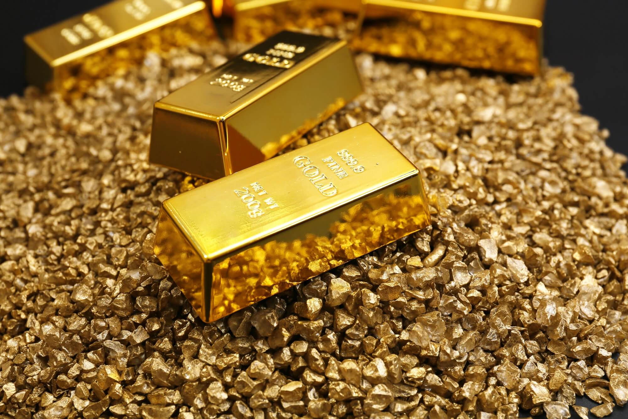 Хорошо золотой. Слиток золота. Слиток золотой. Золото драгоценный металл. Золото в банке.