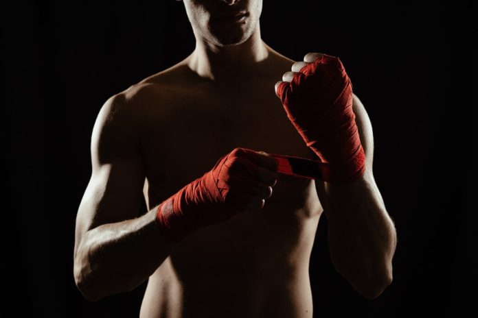 https://ru.freepik.com/free-photo/close-up-boxer-bandaging-hands_7263026.htm#fromView=search&page=1&position=1&uuid=a3f25b6a-d956-4021-bef9-c20c924e6b85