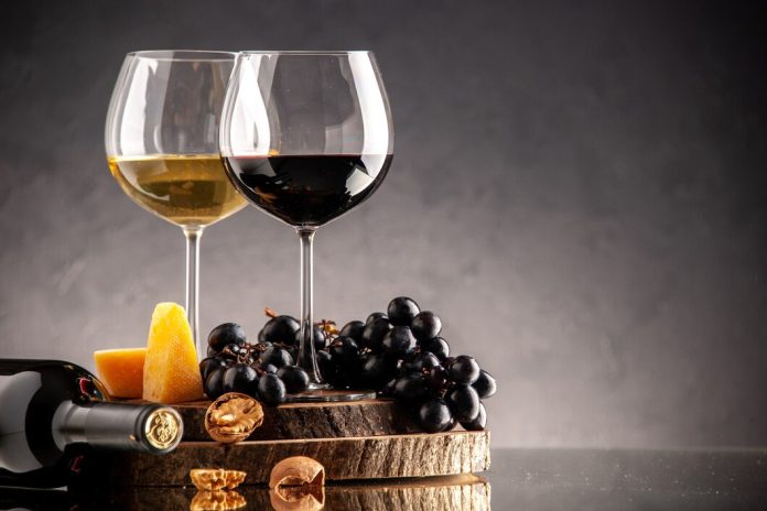 https://ru.freepik.com/free-photo/front-view-wine-glasses-fresh-grapes-walnuts-yellow-cheese-on-wood-board-overturned-bottle-on-dark-background_17232192.htm#fromView=search&page=1&position=3&uuid=3526b298-7470-498e-a028-2189d1327b46