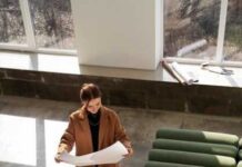 Поп-ап шоурумы для мебельных брендов — как мобильные павильоны преобразуют выставку мебели на открытом воздухе